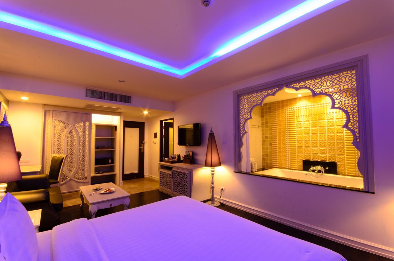 Chillax Resort Bangkok Exterior photo